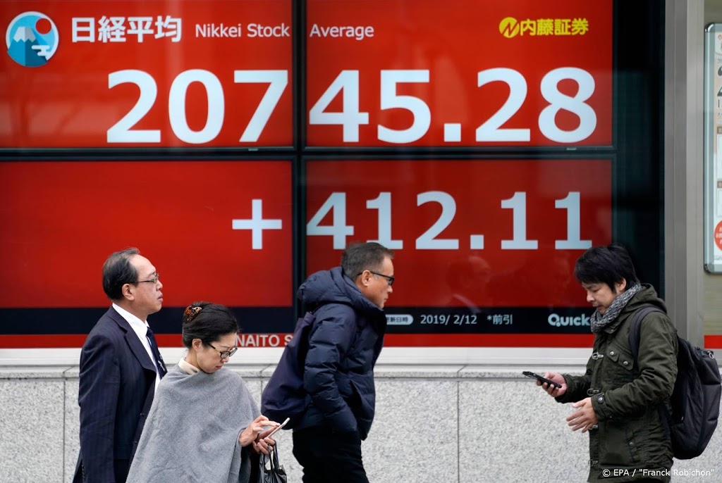 Nikkei begint week met winst