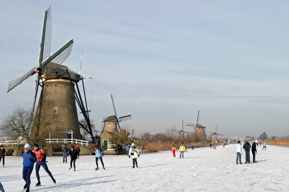 Schaatsen tussen de molens | ZeelandNet Foto
