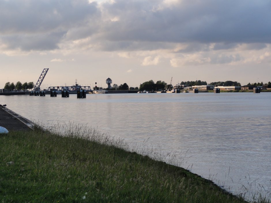 kanaal van gent naar terneuzen | ZeelandNet Foto