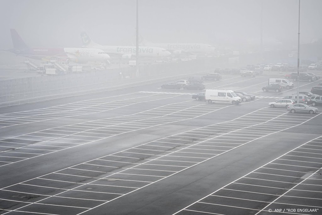 Vliegverkeer Eindhoven Airport ontregeld door mist