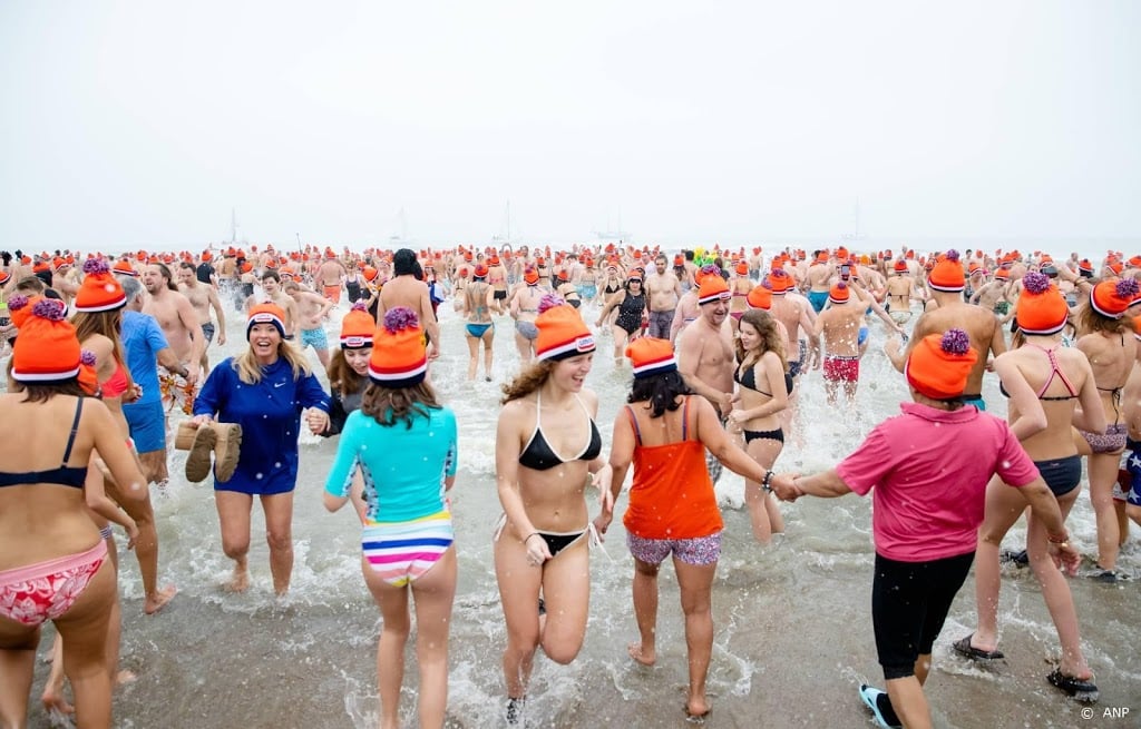 60.000 deelnemers aan nieuwjaarsduik