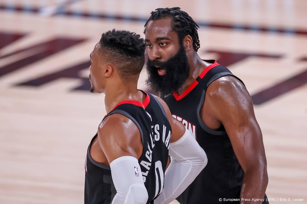 Harden leidt Houston Rockets naar eerste seizoenszege NBA