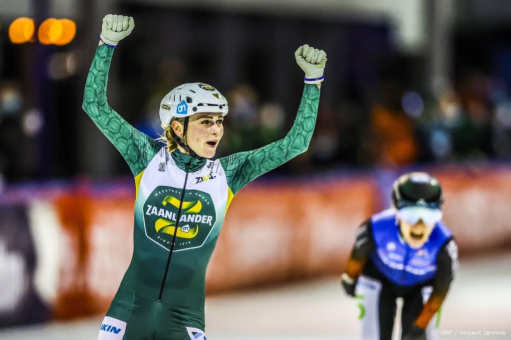 Schaatsster Schouten schrijft historie met zesde marathontitel