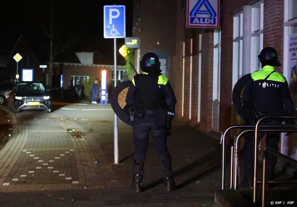 Politievakbonden: geweld tegen hulpverleners moet nu stoppen