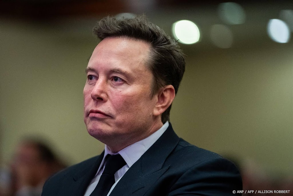 Musk verandert zijn naam op X in Kekius Maximus