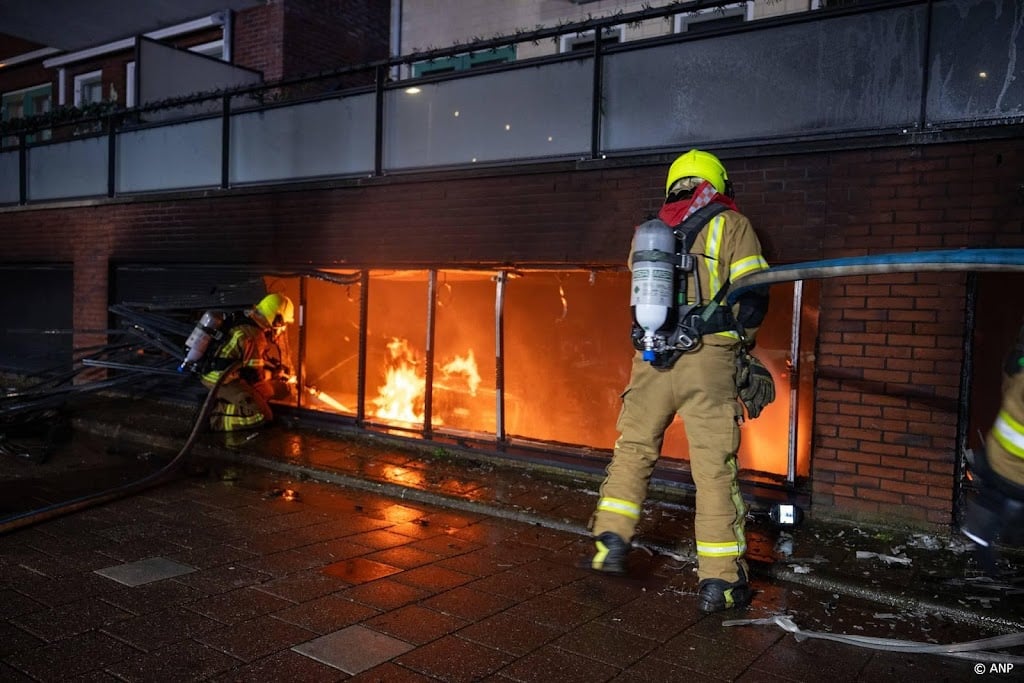 Tientallen mensen uit huis om brand in Vondelkerk in Amsterdam