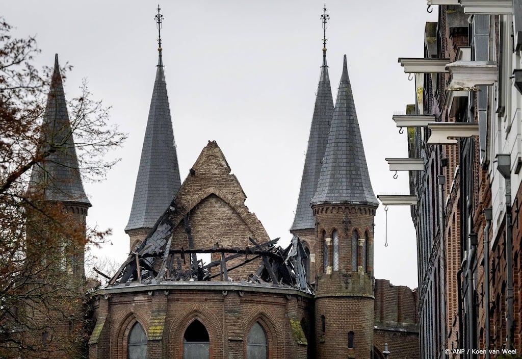 Halsema staat stil bij verwoesting Amsterdamse Vondelkerk