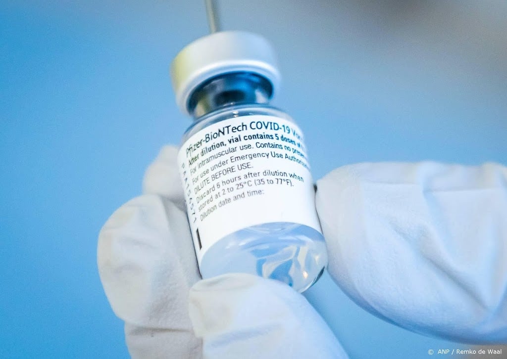 'Ook Pfizer en BioNTech beloven extra doses vaccins aan EU'