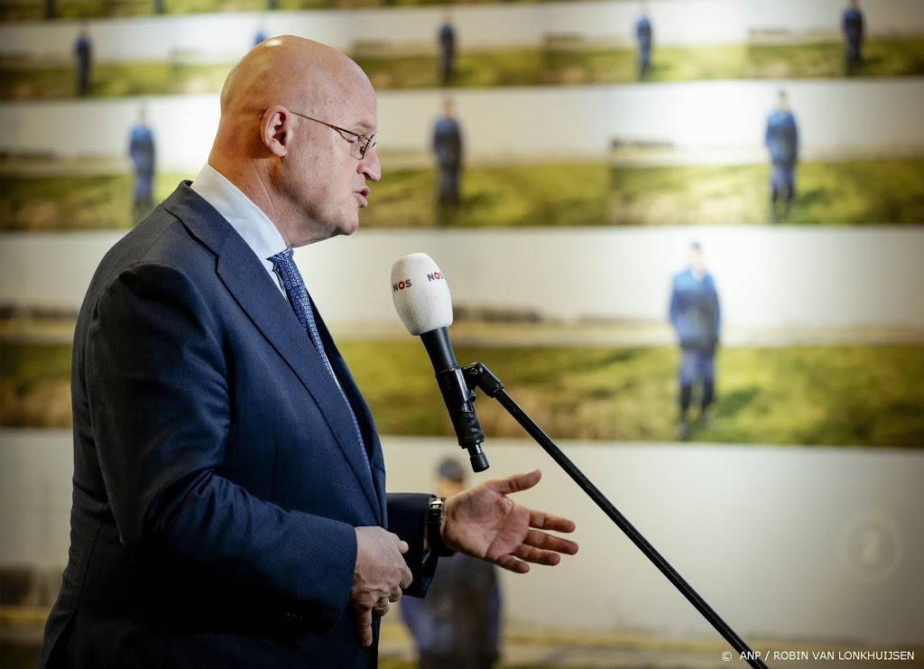 Grapperhaus wil rapport bespreken met Poch en advocaat 