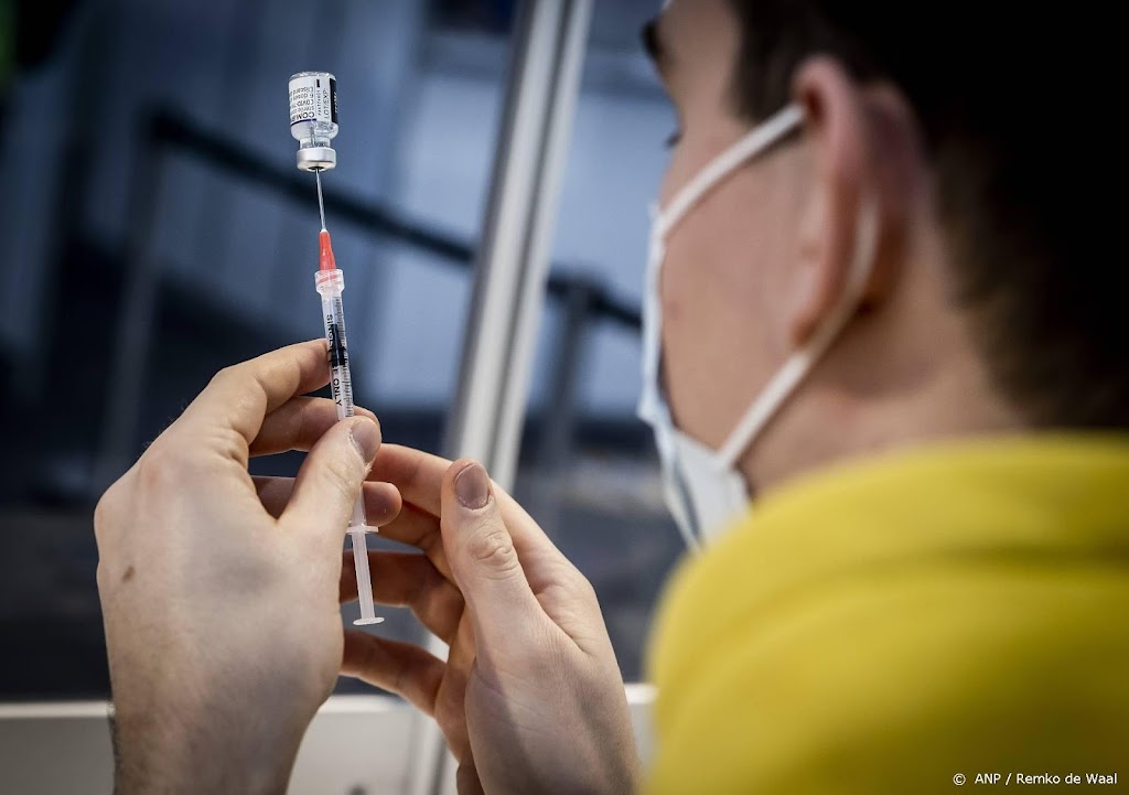 Oostenrijk is eerste EU-land dat vaccinatie tegen Covid verplicht