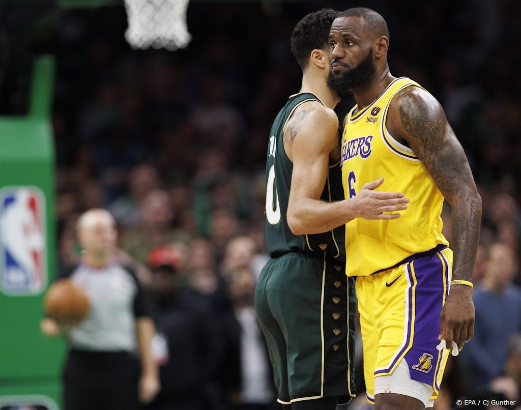 Basketballer James vervolgt recordjacht met triple-double