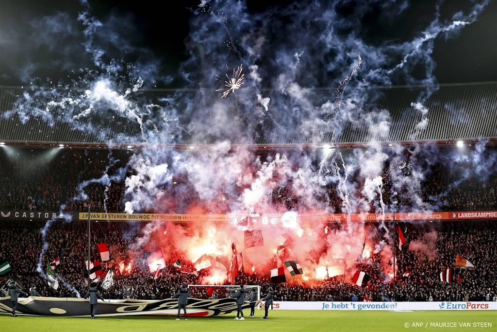 Rotterdam vergadert over overlast Feyenoordsupporters in wijk