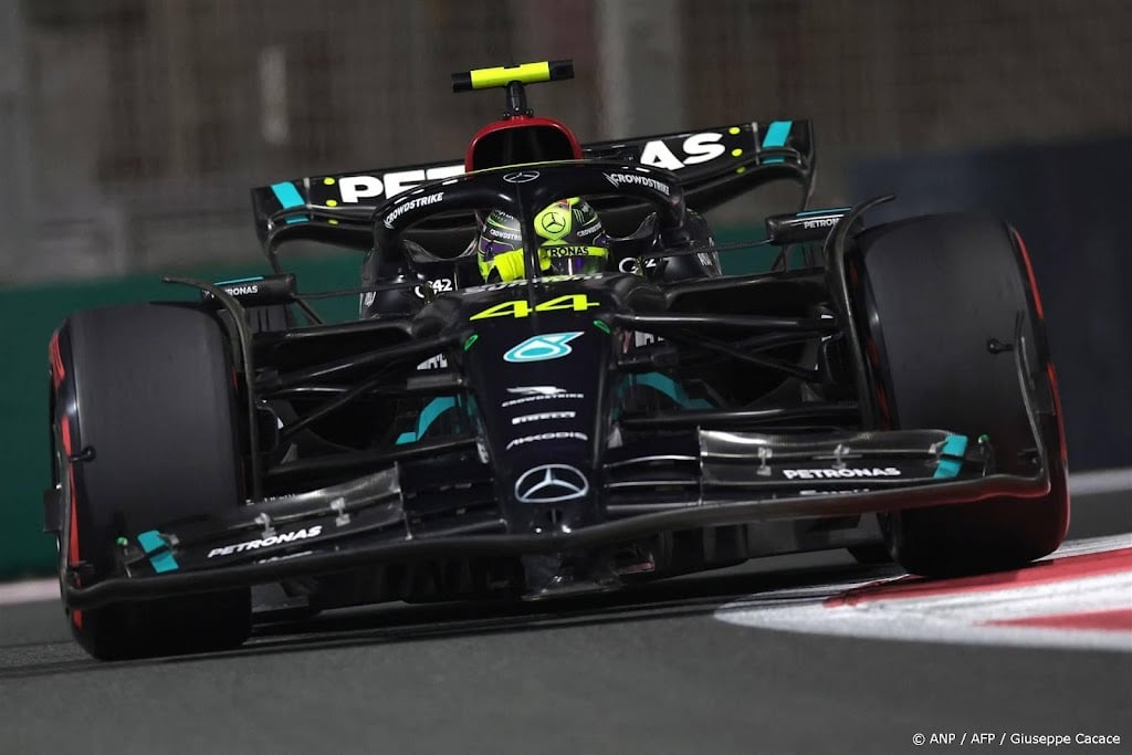 Formule 1-team Mercedes bevestigt vertrek Hamilton na 2024