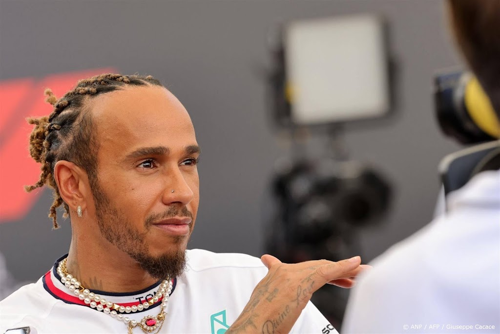 Formule 1-coureur Hamilton komt volgend jaar uit voor Ferrari