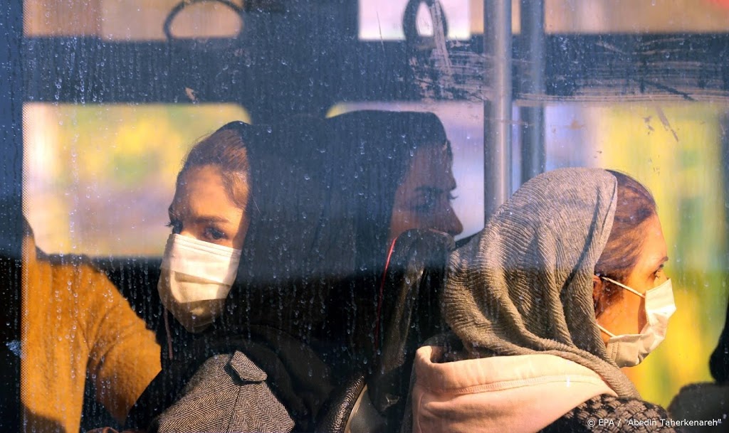Dodental coronavirus Iran stijgt, aantal besmettingen nadert 1000