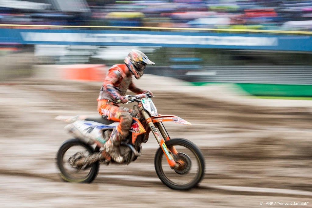 Motorcrosser Herlings zegeviert in eerste manche Britse GP