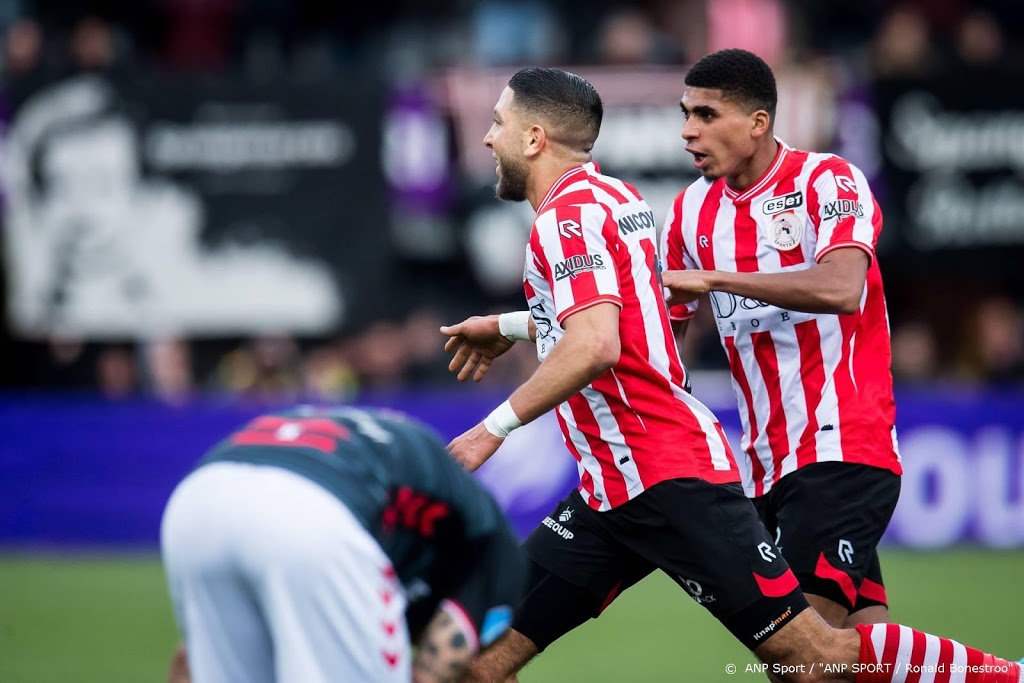 Sparta wint met ruime cijfers van FC Emmen
