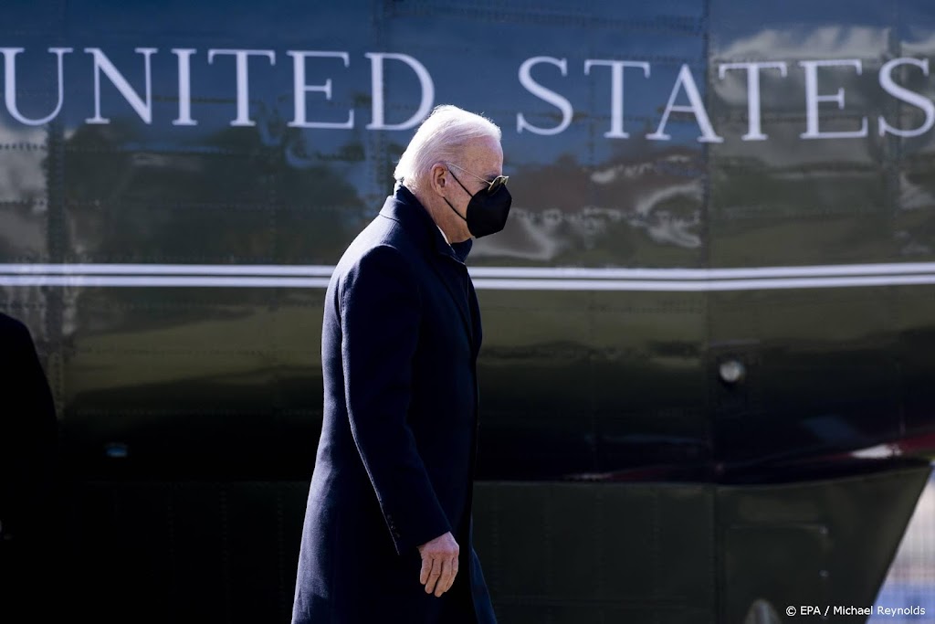 Biden belt ruim halfuur met belaagde Oekraïense president