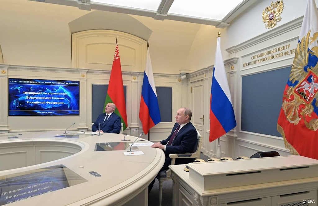 Britten straffen Belarus voor steun aan Russische invasie