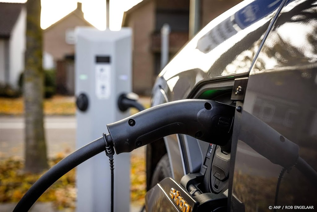 Zakelijke rijder switcht vaker van elektrisch naar benzine