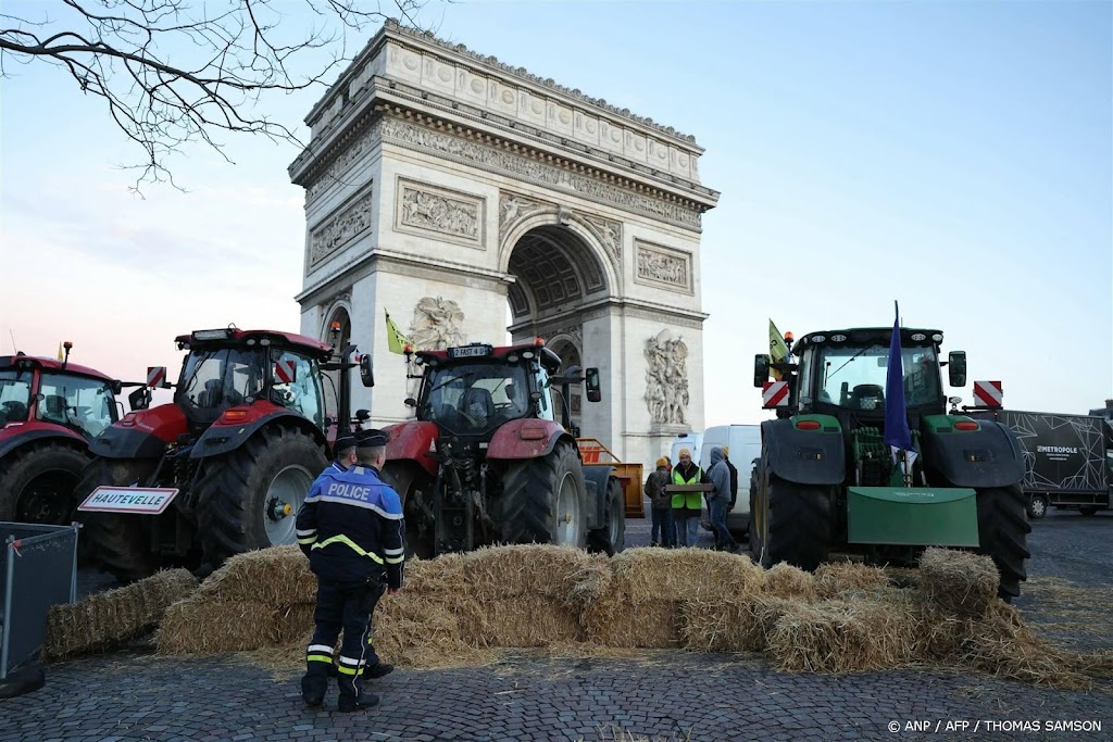 Aanhoudingen bij verrassingsprotest boeren bij Arc de Triomphe