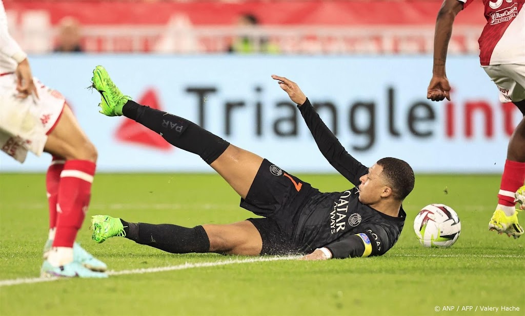 Koploper PSG speelt gelijk tegen AS Monaco 