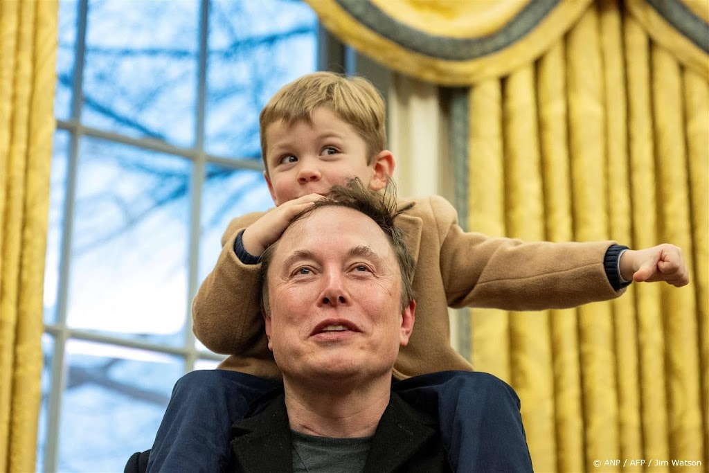 Elon Musk vader van veertiende kind