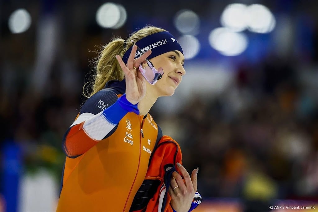 Beune schaatst naar zilver achter Wiklund op 3000 meter
