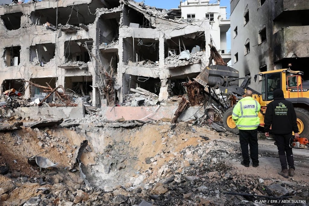 Tientallen gebouwen in Tel Aviv beschadigd na Iraanse aanval