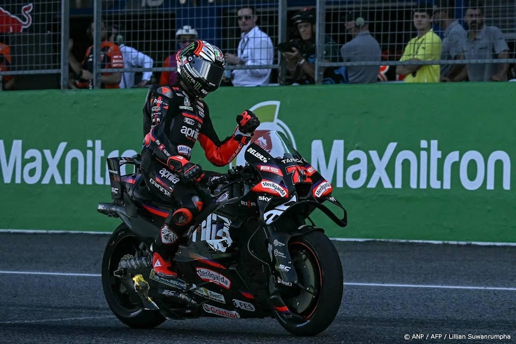 Italiaan Bezzecchi wint eerste race MotoGP, Márquez valt uit