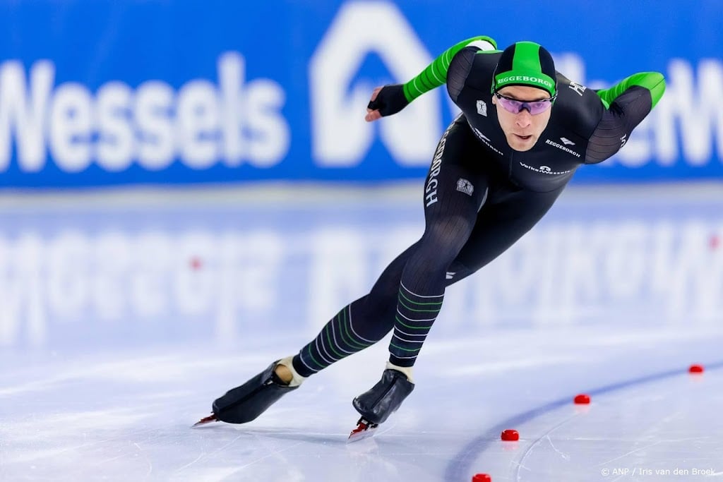 Schaatser Hollaar wint 1500 op NK allround, Bosker aan de leiding