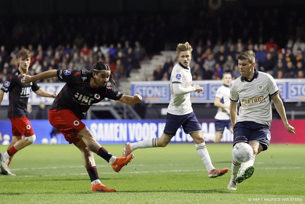 Go Ahead Eagles neemt met zege afstand van onderste plaatsen