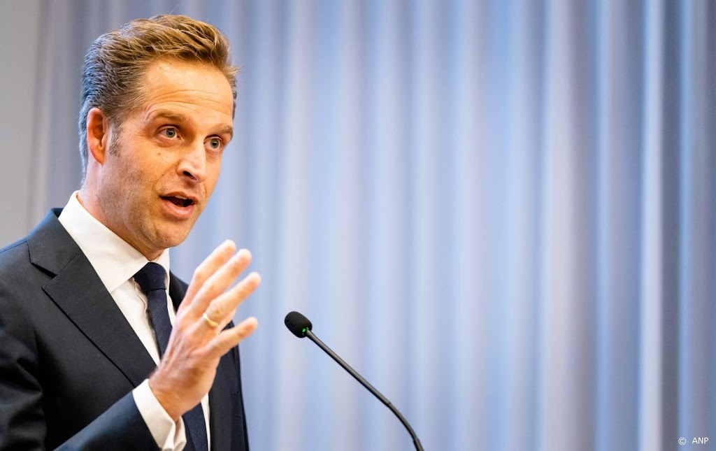 De Jonge: kabinet en zorg bereiden zich voor op kritieke fase