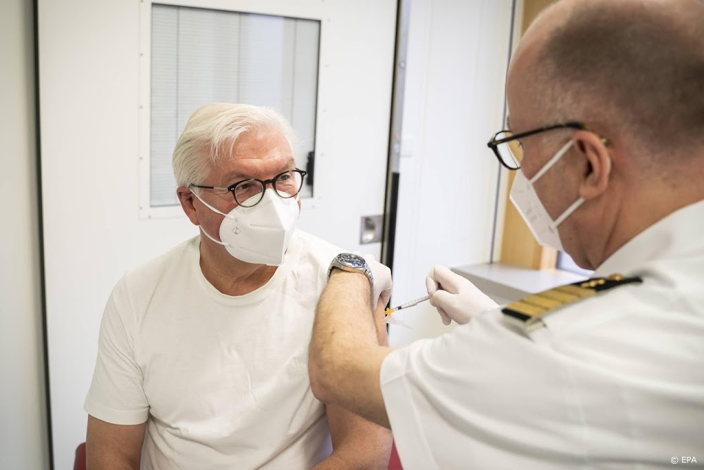Duitse president haalt AstraZeneca-prik na onrust over vaccin