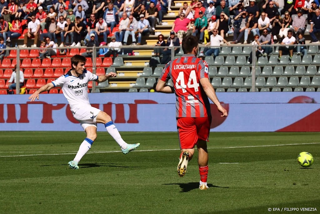 De Roon draagt met doelpunt bij aan zege Atalanta op Cremonese