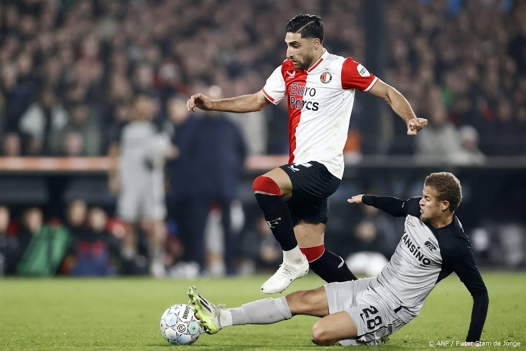 Feyenoord licht opties in contracten Jahanbakhsh en Lamprou niet