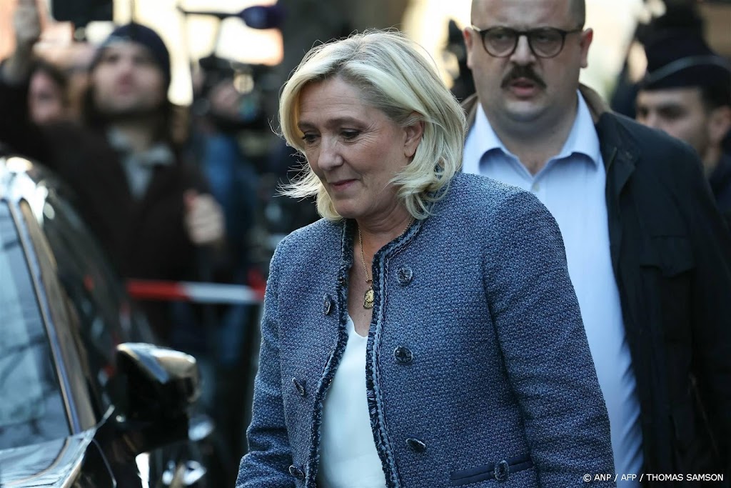 Trump trekt parallel met juridische strijd Le Pen