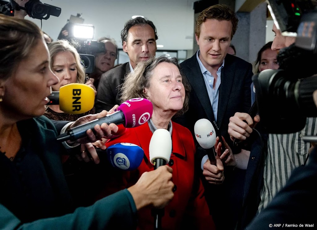 Oppositie wil debat vanwege 'vertrouwensvraag' over Faber