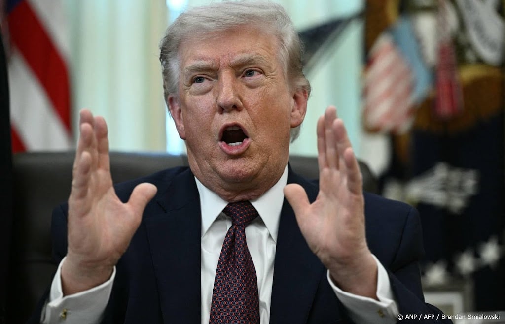 Trump 'denkt er sterk over' uit de NAVO te stappen