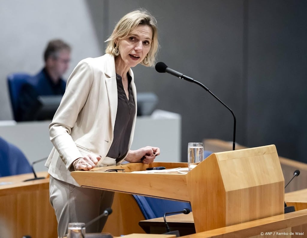 Zorgvilla's ExpertCare voorlopig nog open, Kamer wil oplossing