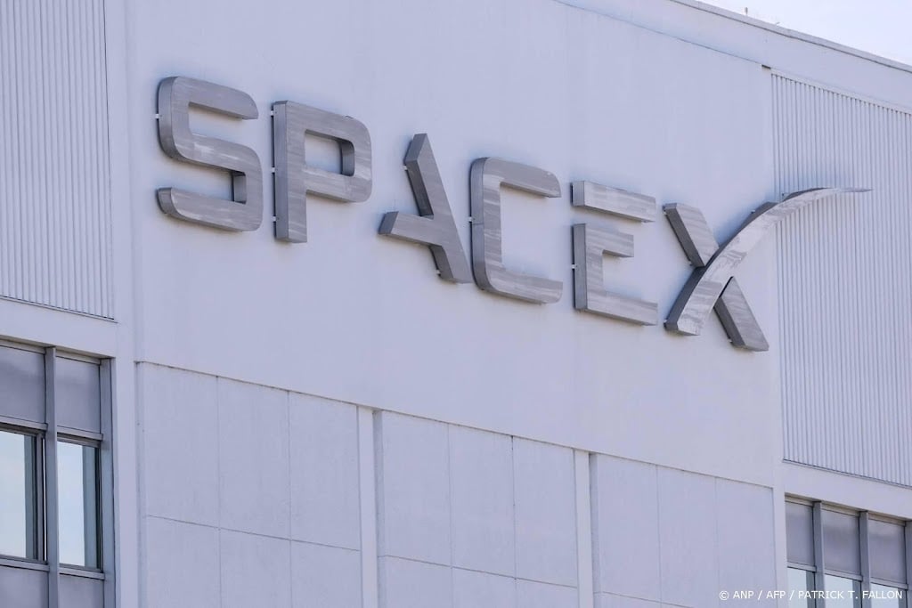 SpaceX dient aanvraag in voor beursnotering, zeggen bronnen