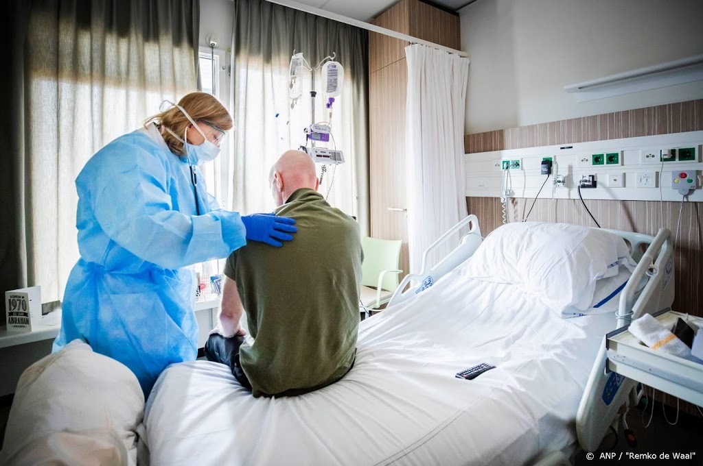 'Meld bijwerkingen medicijnen bij coronapatiënten'