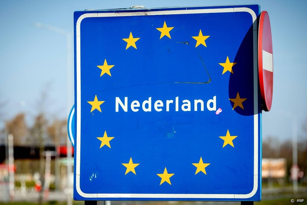 Druk aan grens bij Venlo, rustig bij Roermond