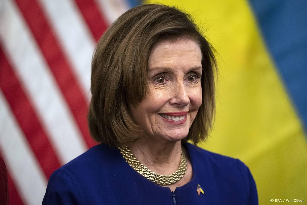 Pelosi bedankt Zelenski en belooft steun bij bezoek in Kiev