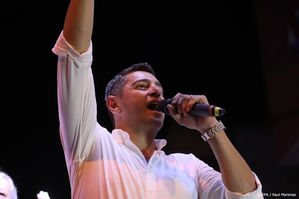Rechtse kandidaat Santiago Peña wint verkiezingen Paraguay