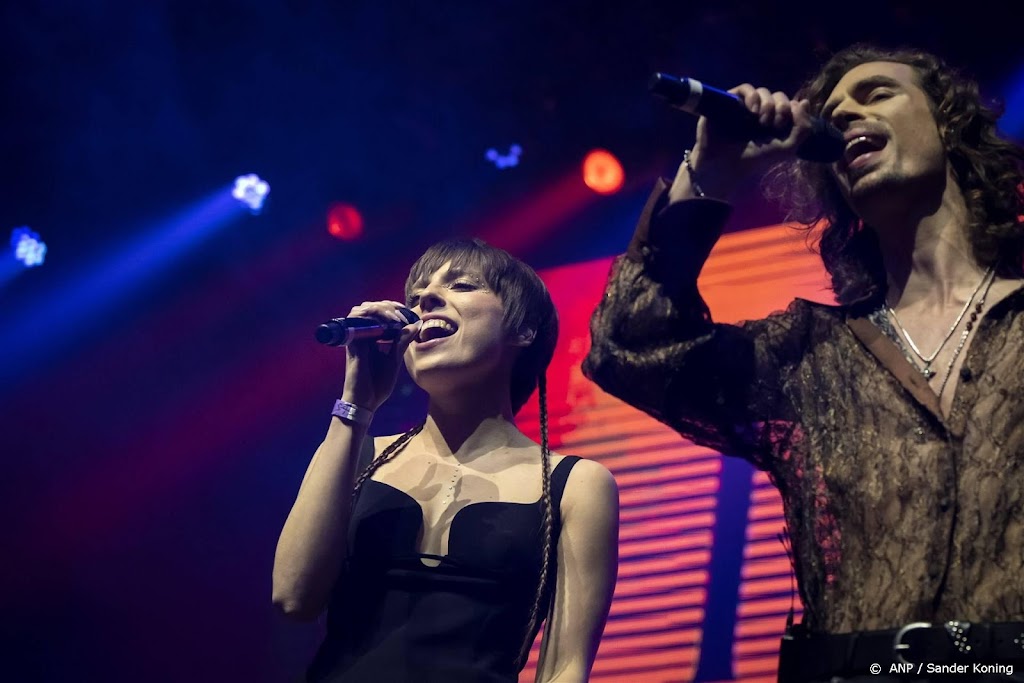 Mia Nicolai en Dion Cooper beginnen repetities in Liverpool