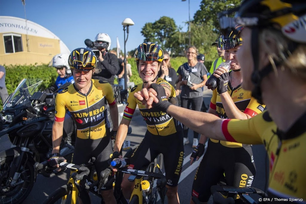 Wielrensters Jumbo-Visma openen Vuelta met winst ploegentijdrit