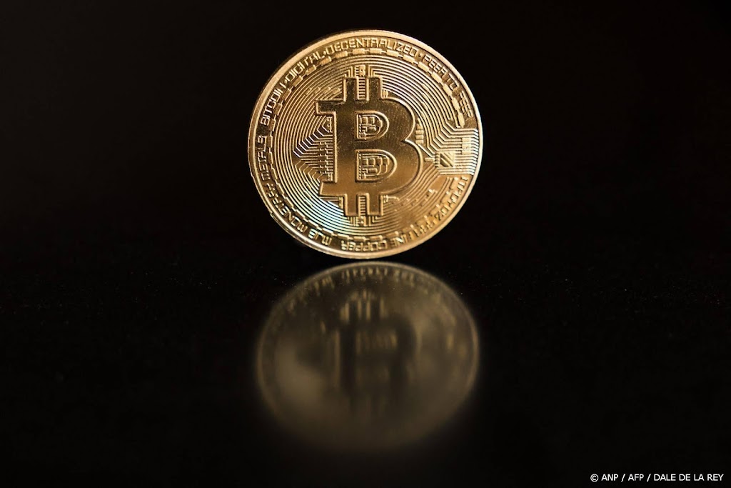 Bitcoin onder 60.000 dollar na slechtste maand sinds 2022