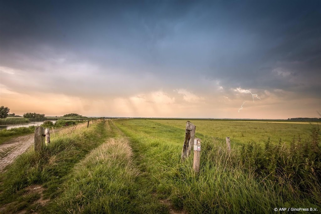 Code geel in Limburg en Noord-Brabant om onweer