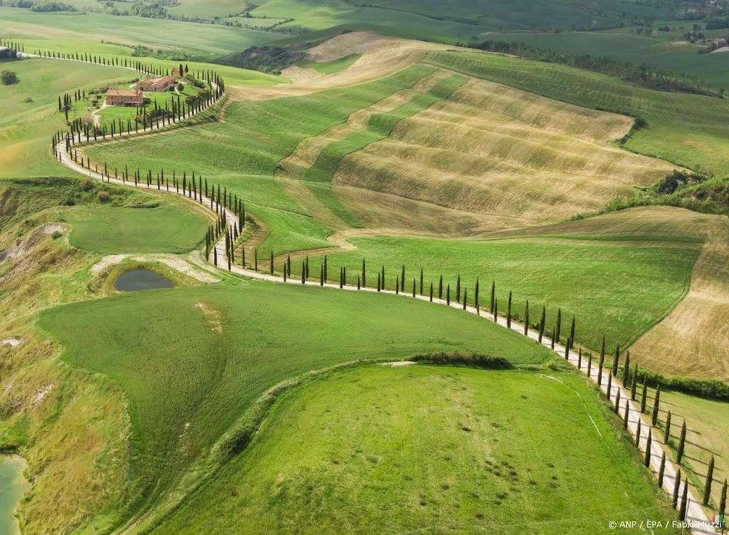 Duizenden geëvacueerd in Toscane om bosbranden